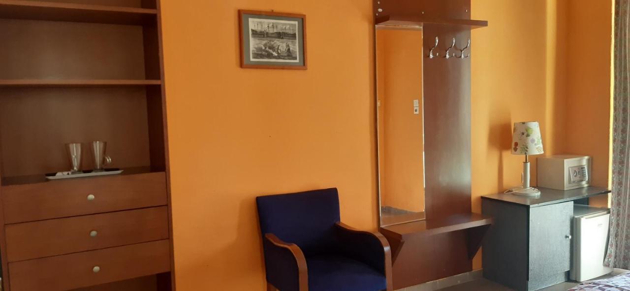 Aqua Hostel Siófok Extérieur photo